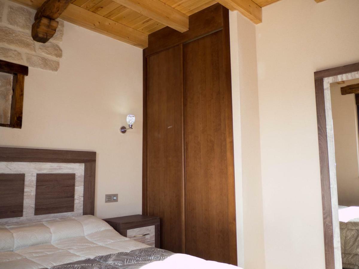 Apartamentos La Fabrica Villaluenga de la Vega 外观 照片